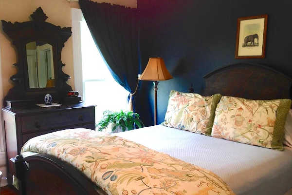 room at the Anglers Inn in Harpers Ferry